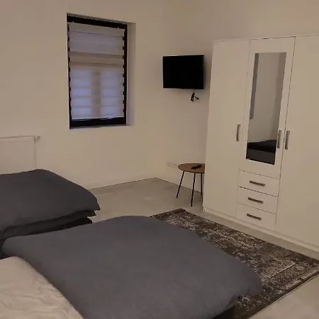 Place to sleep - Kassel: Direkt an der Uni Exterior foto