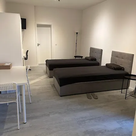 Place to sleep - Kassel: Direkt an der Uni Exterior foto
