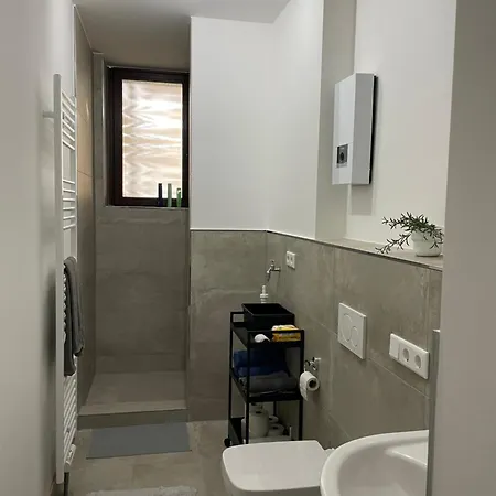 Place to sleep - Kassel: Direkt an der Uni Exterior foto