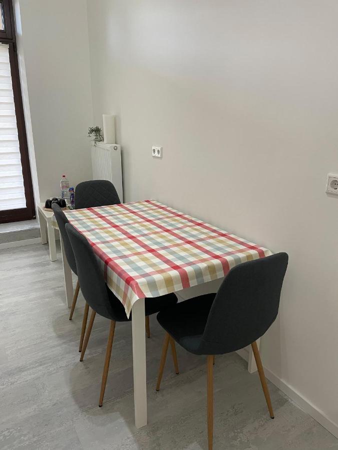 Place To Sleep - Kassel: Direkt An Der Uni Apartment