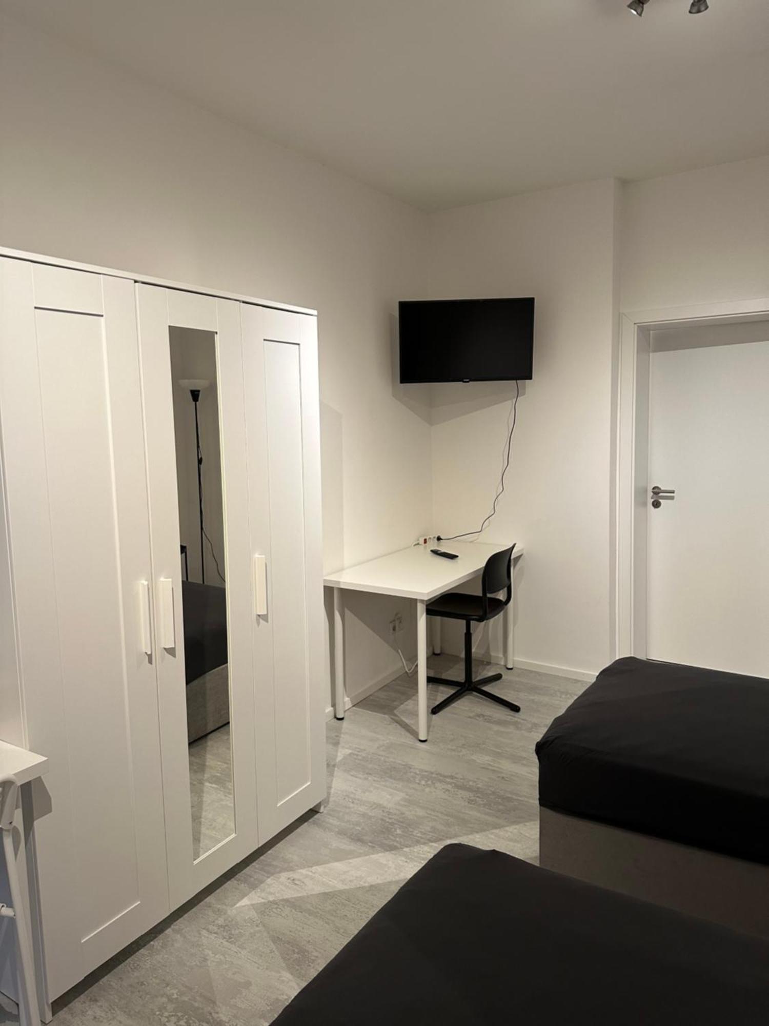 Place To Sleep - Kassel: Direkt An Der Uni Apartment