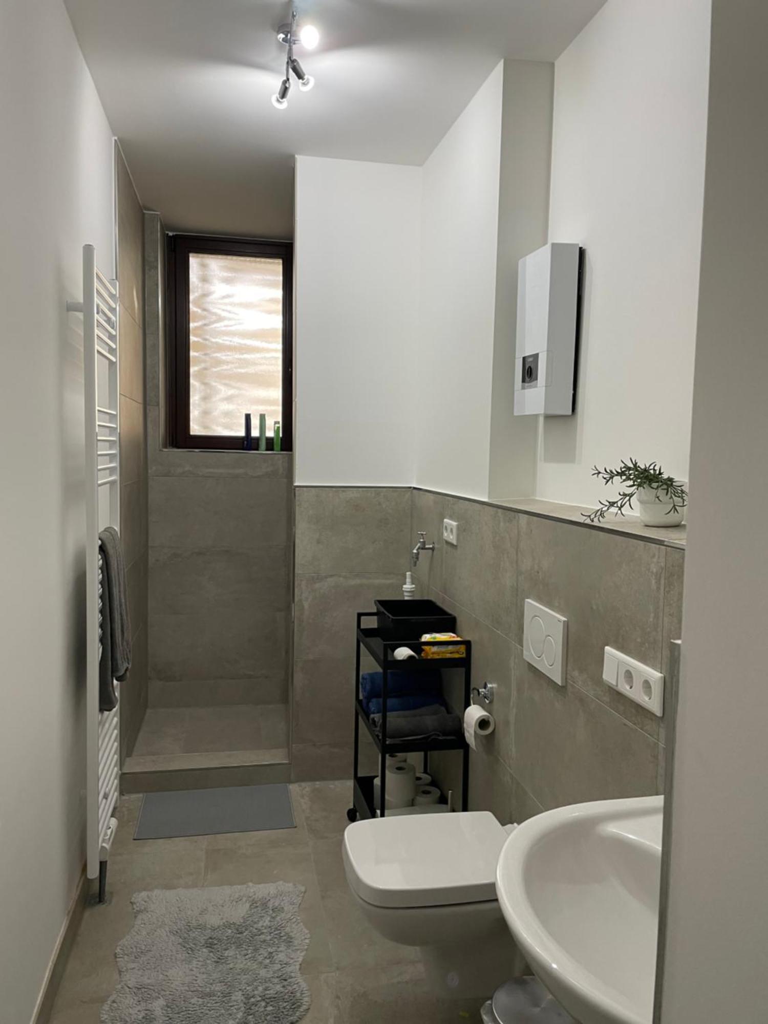 Place To Sleep - Kassel: Direkt An Der Uni *